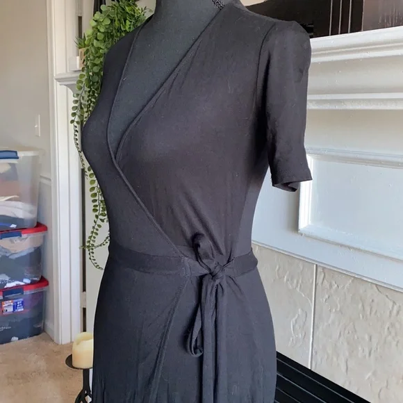 ☀️3/$15 Forever 21 Long Black Wrap-Tie Dress - Picture 3 of 4